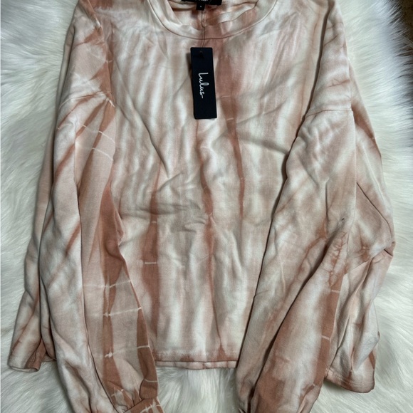 Lulu's Women's Sweatshirt and matching joggers - Picture 6 of 10